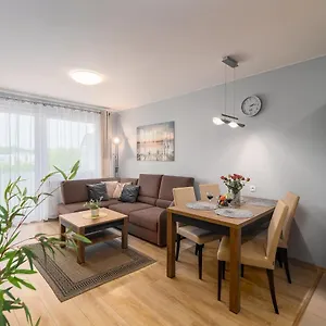 Blizej Morza 102 Z Prywatnym Garazem I Rowerami W Cenie Apartment Kolberg